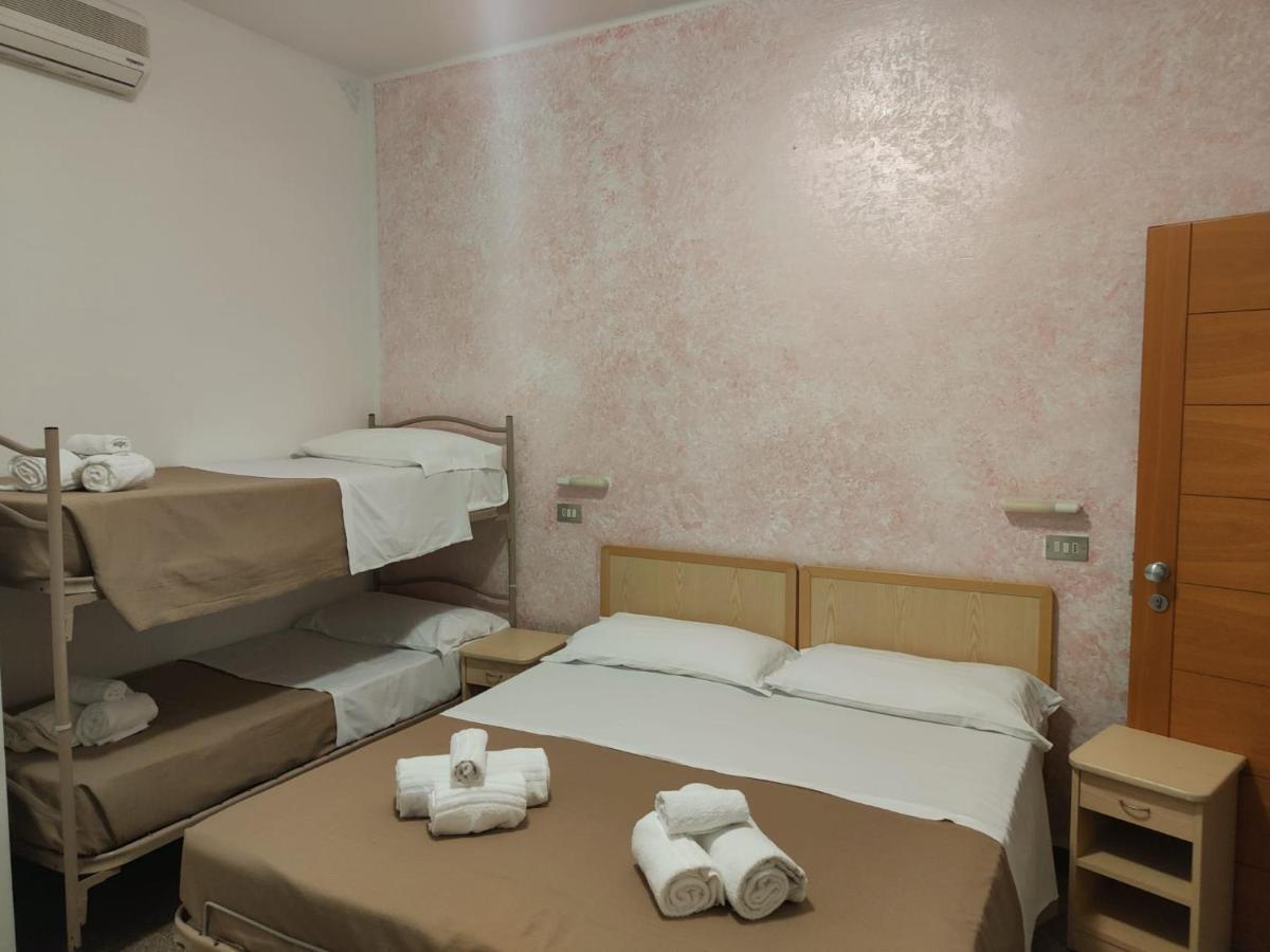 Hotel Gioiella Rimini Luaran gambar